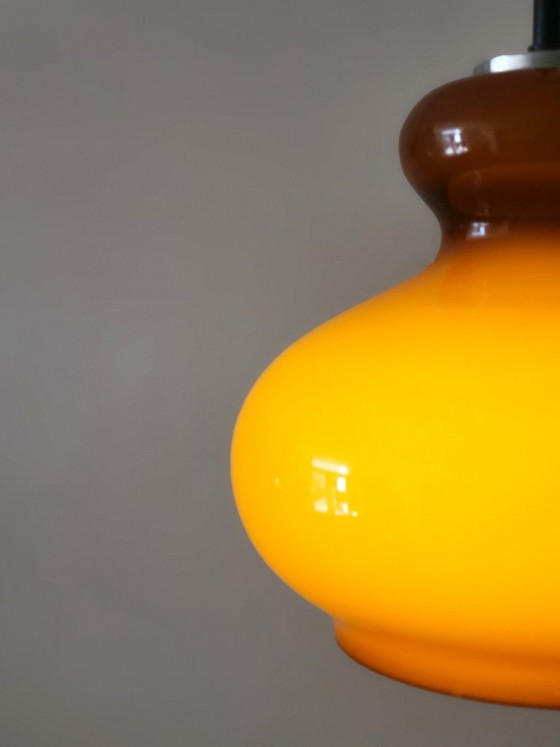 Image 1 of Lampade a sospensione vintage in vetro opalino marrone di Peill & Putzler
