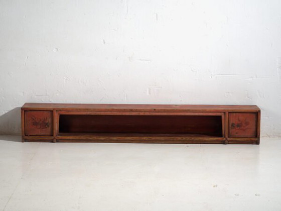 Antikes bemaltes niedriges Sideboard aus Kiefernholz - China, ca. 1930 – Iron (photo 31 of 40)