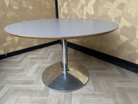 Image 1 of Artifort circle table with grey top