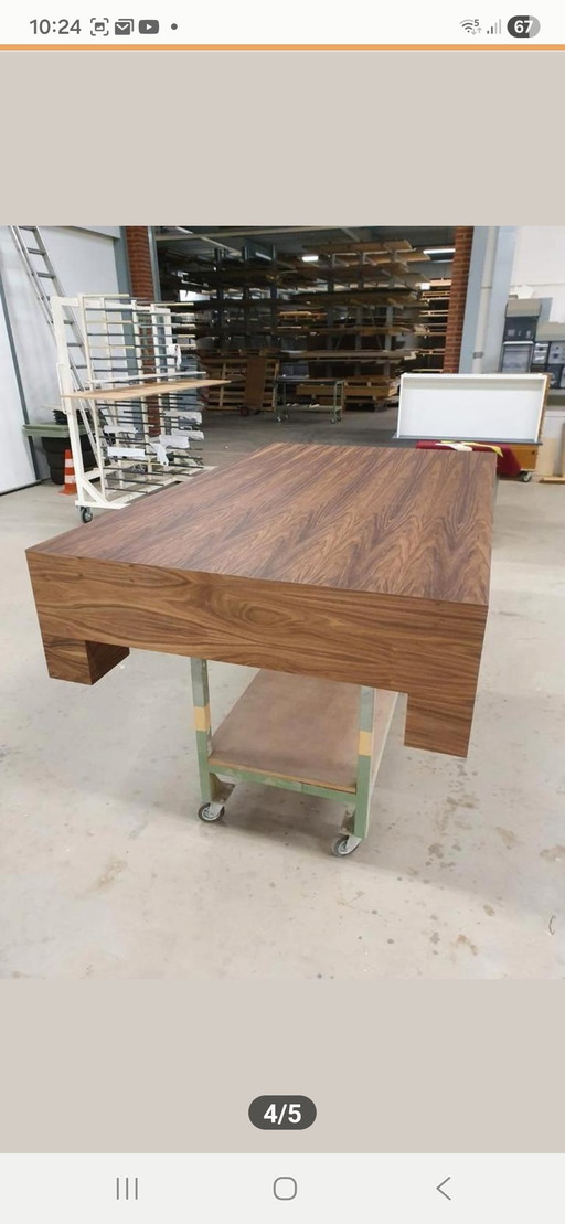 Tavolino da caffè dal design unico con 4 cassetti