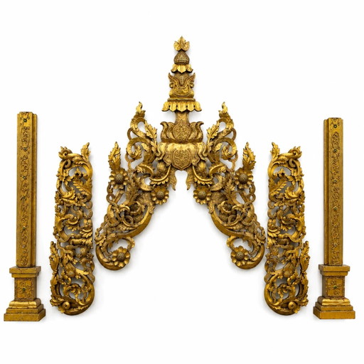 Conjunto monumental de fachada de templo birmano (5 piezas, aprox. 200 cm alto) – Estilo Mandalay (circa 1900)