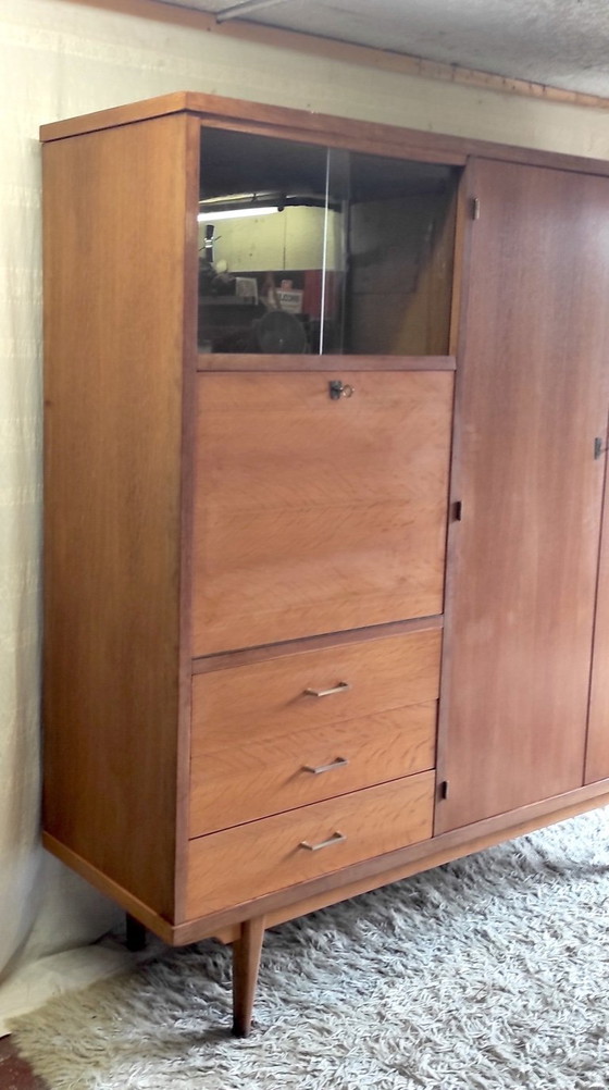 Image 1 of Kleiderschrank aus Massivholz und Eichenfurnier – Mitte des 20. Jahrhunderts