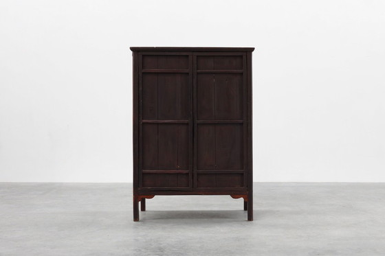 Image 1 of Großer chinesischer Hochzeits- oder Konusschrank aus Holz aus der Qing-Dynastie, 19. Jahrhundert