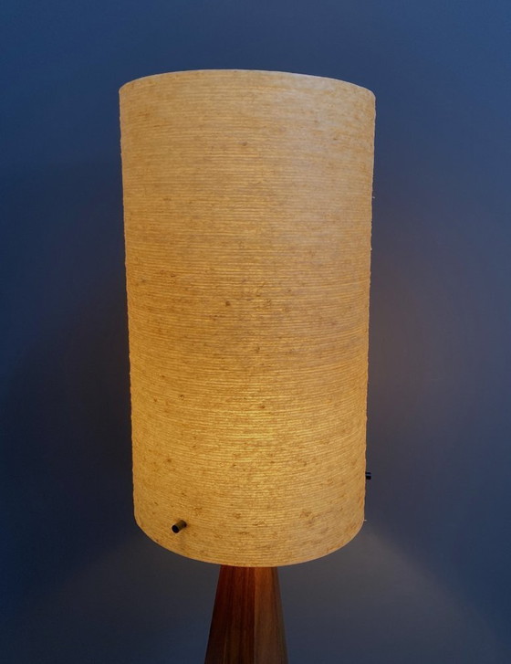 Image 1 of Lámpara de pie de madera rara con base de contradiábolo, década de 1960