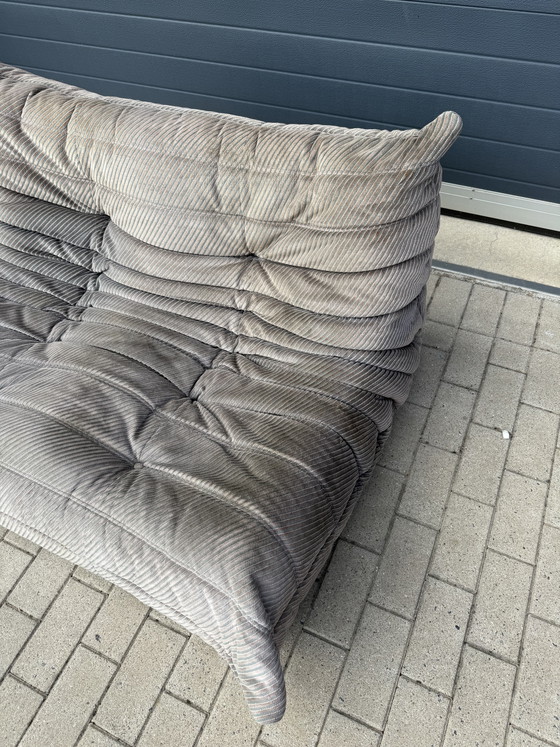 100% Authentic Ligne Roset Togo 2-seater & Corner Diagonal Striped Fabric – Modular sofas, Textile (photo 14 of 15)