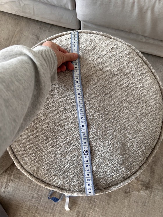 Image 1 of Handgefertigter neuer Pouf - Couchtisch