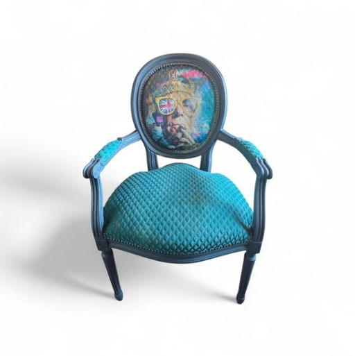 **Sedia Rebel Royal**