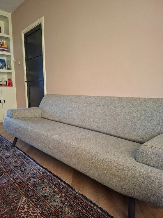 Image 1 of 2 Design-Sofas „Cloak Sky“ des Designers Hans Daalder
