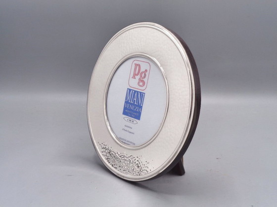 Image 1 of Hammered 925 silver photo frame, 15cm diameter