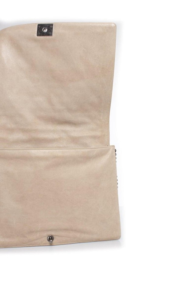 Image 1 of Chanel, borsa Boy grande in morbida pelle beige