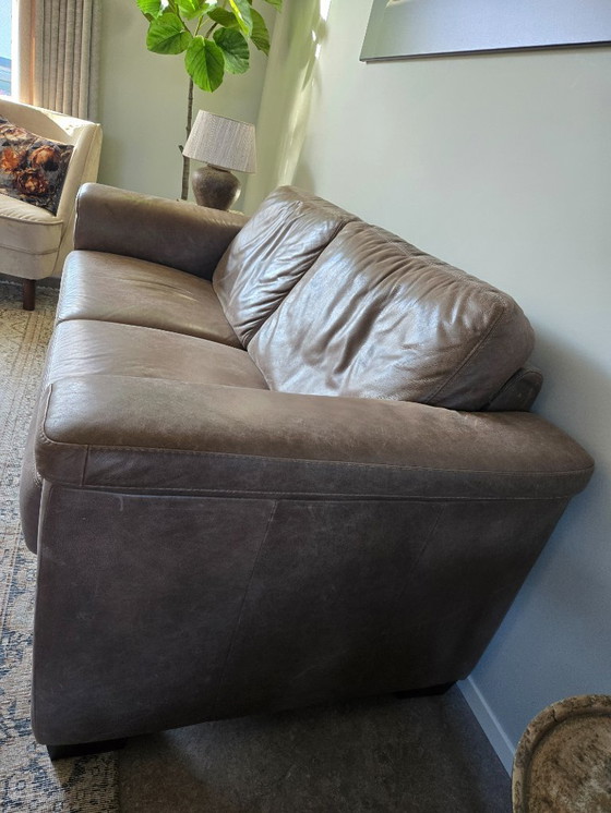 Image 1 of Leather 2.5 seater, 3 years old.