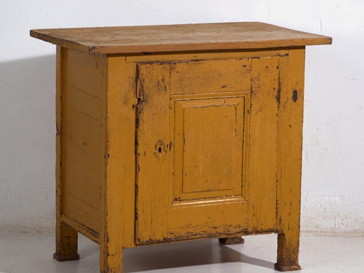 Small cabinet mustard patina – Central Europe, circa 1890 – opbergkast, Scandinavian (photo 2 of 40)