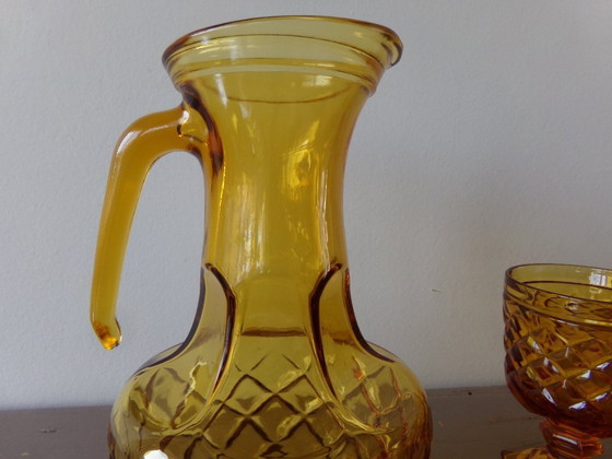 Image 1 of Carafe et ses 6 verres couleur ambré