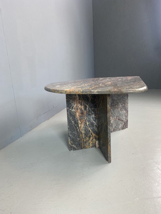 Image 1 of Table basse ou table d'appoint en marbre vintage