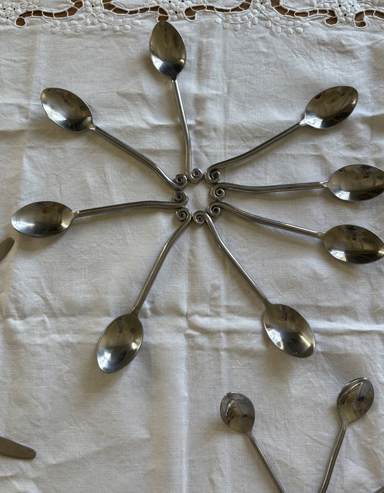 Image 1 of Service de table vintage français à motifs torsadés pour 8 personnes