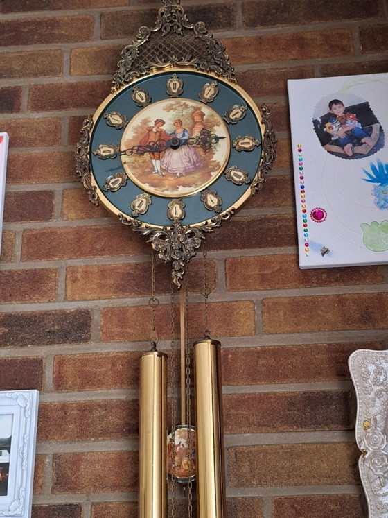 Wall clock with pendulum and weights, green and gold-colored, Metal, Klassiek (photo 6 of 6)