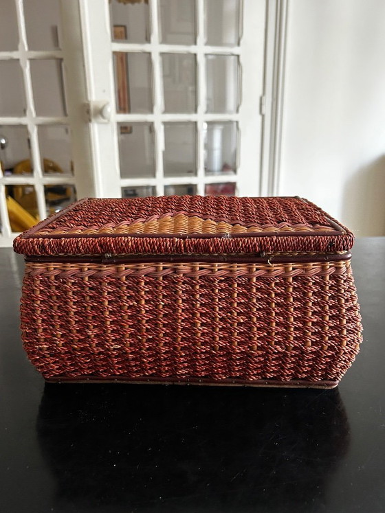 Image 1 of coffre en osier vintage 