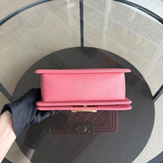 Image 1 of Chanel Boy Small – 20 cm, gestepptes Kalbsleder, roségoldene Beschläge, Serie 28