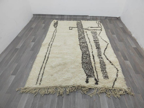 Azilal-Teppich aus reiner Wolle, handgefertigt nach traditioneller Handwerkskunst, Größe 2/3 m – Ahrend (photo 7 of 7)