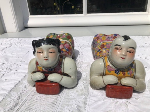 Appuis-tête chinois homme et femme