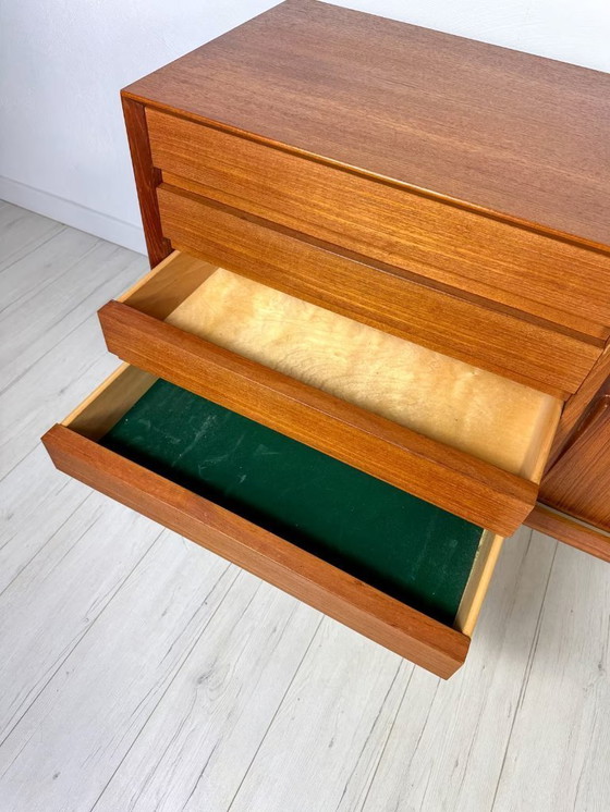 Image 1 of Vintage Deens Teak Dressoir No.18 van Omann Jun 60s