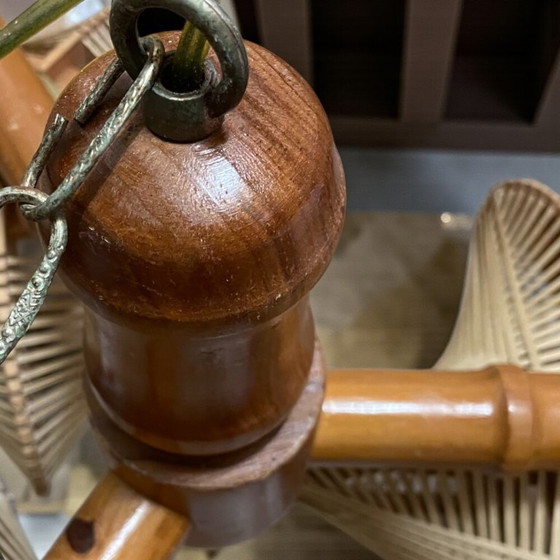 Image 1 of Lampadario rustico in legno con 3 luci in paglia di legno, anni '60