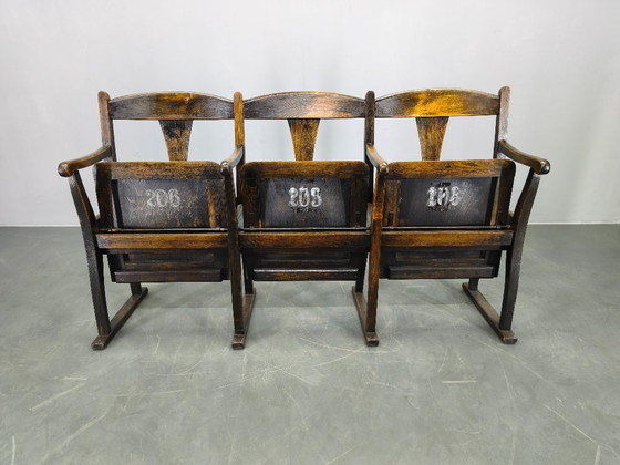 Image 1 of Rares bancs de cinéma en bois de hêtre tchécoslovaques des années 1920