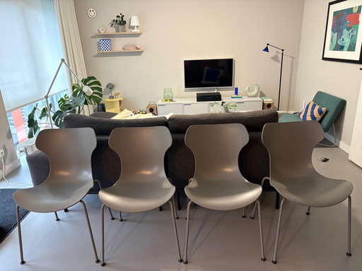 4 sedie a farfalla Papillo Shell Naoto Fukosawa