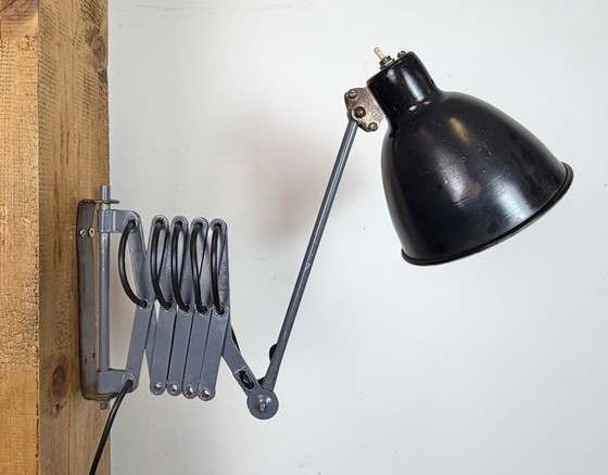Image 1 of Zwarte industriële Sovjet-wandlamp in schaarvorm, jaren 60