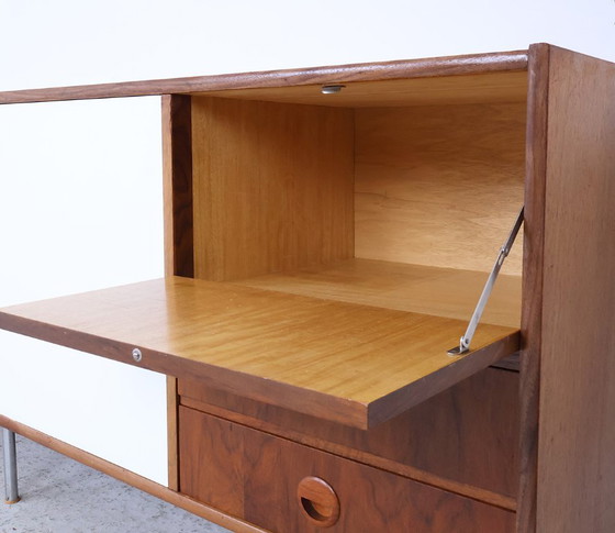 Vintage Fristho Sideboard in Walnut – William Watting – 1960s – Metal (photo 11 of 17)