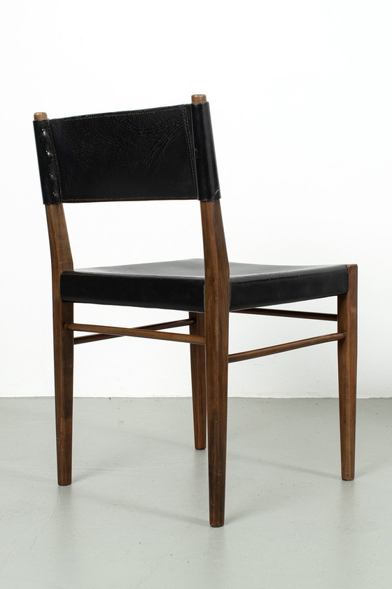 Image 1 of Ensemble de 5 chaises vintage en cuir robuste