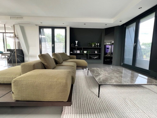 Sofá Dock B&amp;B Italia versión alta base de madera