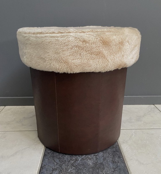 Image 1 of Bruine poef van kunstleer uit de jaren 70 van VEB, model 26W Raphael