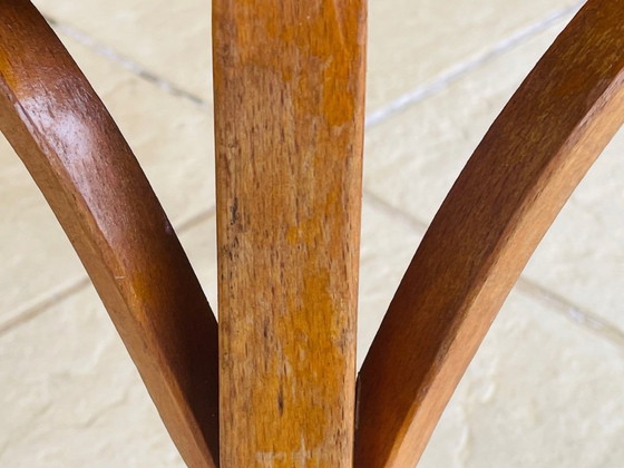 Image 1 of Vintage gebogen houten kruk uit het midden van de vorige eeuw van Baumann uit de jaren 1950.