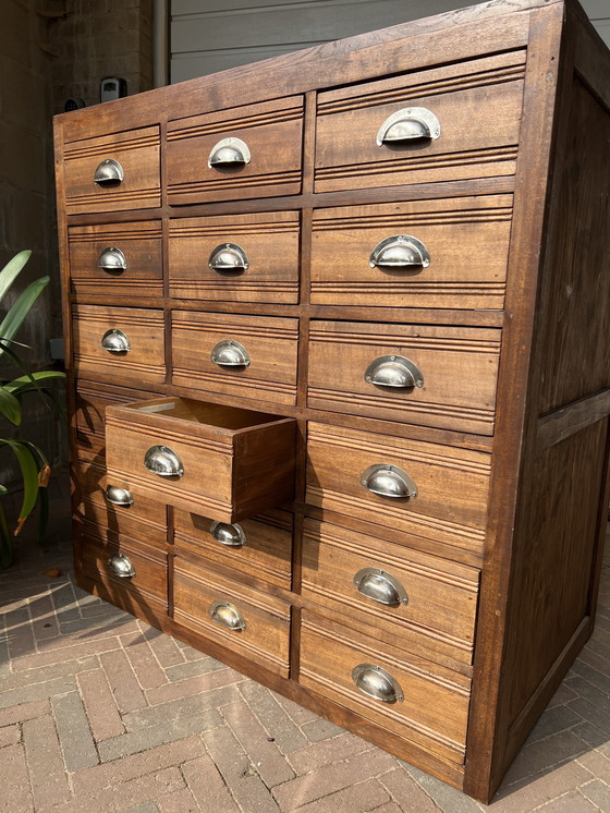 Image 1 of Botiquín antiguo - Cómoda de roble