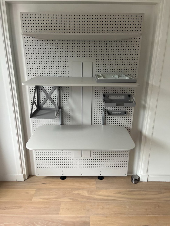 Image 1 of Vitra Ad-hoc-Monowandsystem