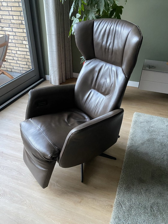 Gealux brown leather electric adjustable recliner chair – Metal (photo 5 of 6)
