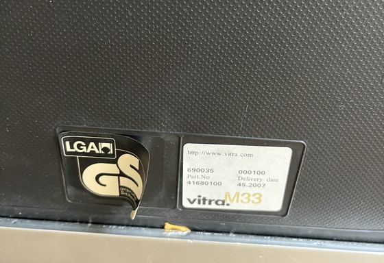 Image 1 of Vitra M33 de madera negra