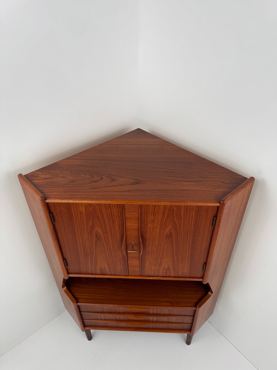 Image 1 of Gunnar Falsig Eckbarschrank für Falsigs Møbelfabrik – Intelligentes dänisches Design