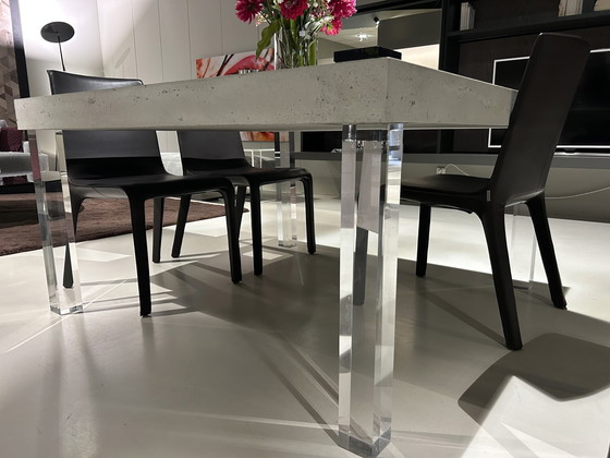 Image 1 of Concrete Tellus dining table - 140x140