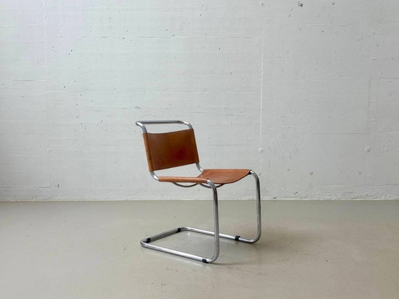 Fauteuil cantilever recouvert d'un magnifique cuir cognac – Leather (photo 2 of 17)