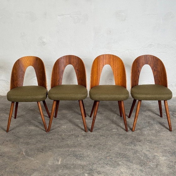 Image 1 of Juego de cuatro sillas de comedor de Antonín Šuman para Tatra Nábytok, años 60 - Totalmente reformadas