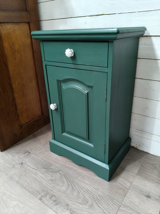Image 1 of Nachtkastje 'groen'