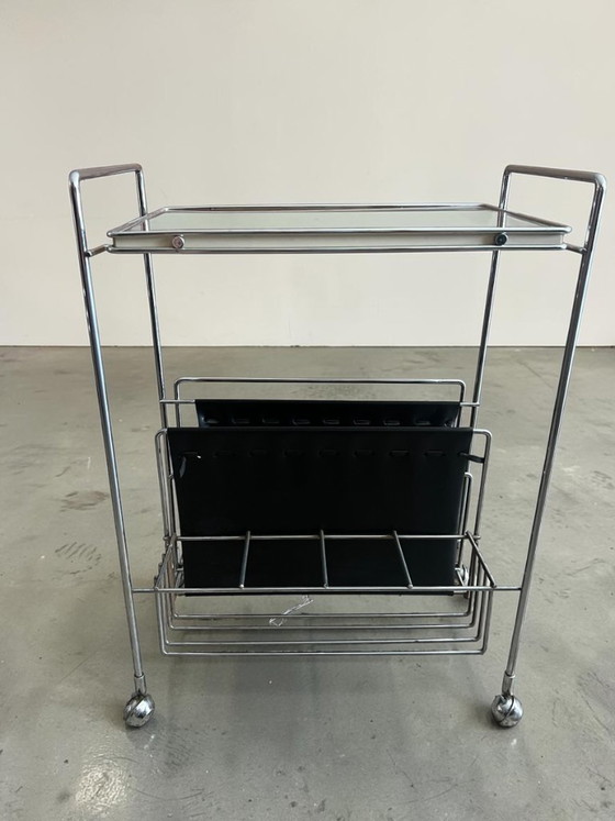 Image 1 of Vintage Zeitungswagen aus Chrom | Mid Century Beistelltisch | Deutscher Design Magazinwagen | Rollwagen | 70er Jahre