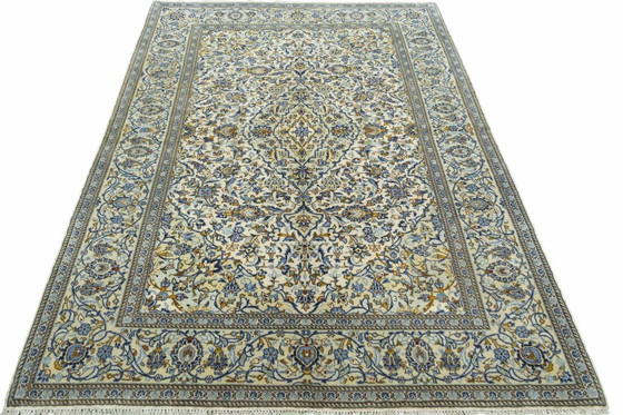 Image 1 of Kashan oriental rug - Hand-knotted from fine cork wool - 210 x 140 cm