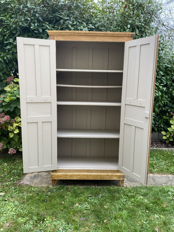 Image 1 of Armadio parigino in legno massello