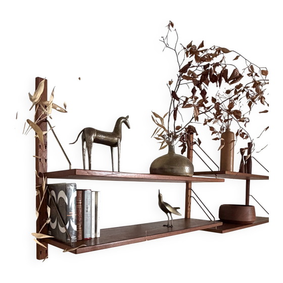 Libreria a muro scandinava vintage in teak di Sven Ellekaer – Scaffali a muro, Brass, Scandinavian (photo 8 of 9)