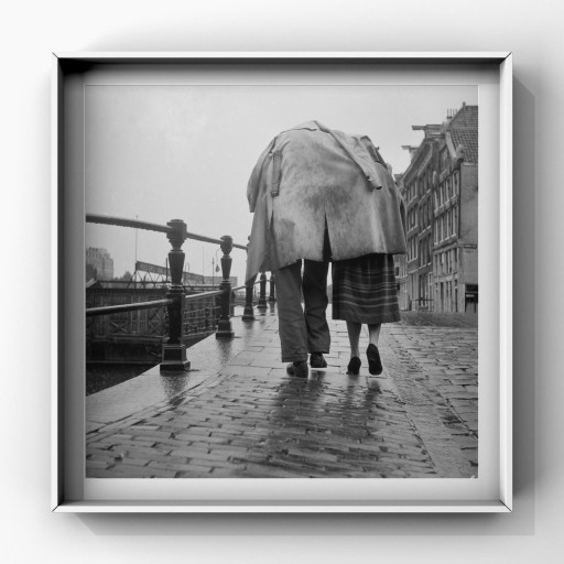 1x "Dos bajo un mismo abrigo", "Aguas altas, Ámsterdam 1951".