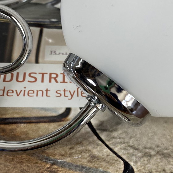 Coppia di applique da parete in acciaio inox con globi in vetro bianco – Metal (photo 3 of 9)