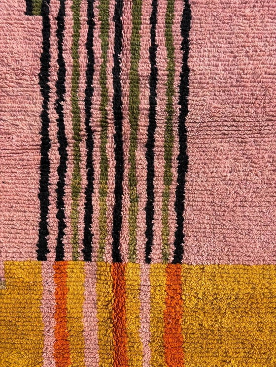 Image 1 of Authentiek Marokkaans Boujad Roze Berber Wollen Tapijt 160x270 cm - Handgeweven Geometrisch Boho Vloerkleed